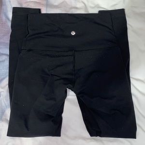 Black wunder under lulu leggings